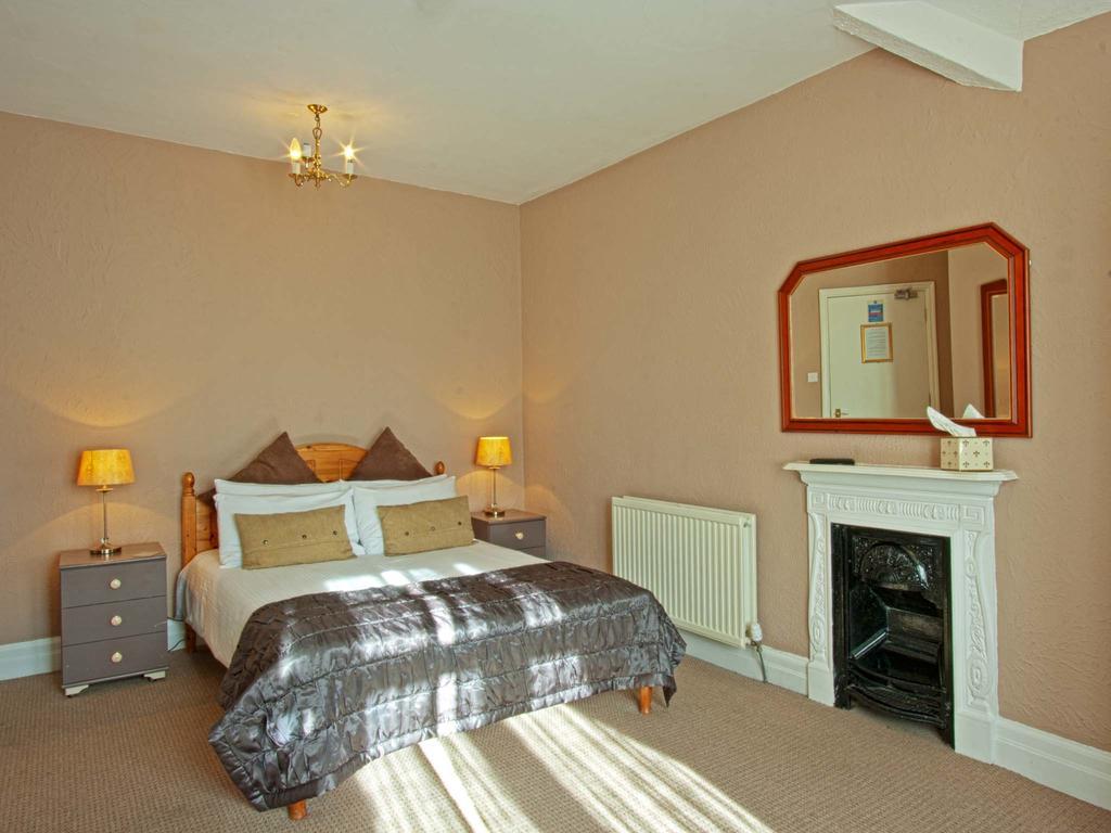 Monties Guest House - Adults Only Bowness-on-Windermere Εξωτερικό φωτογραφία